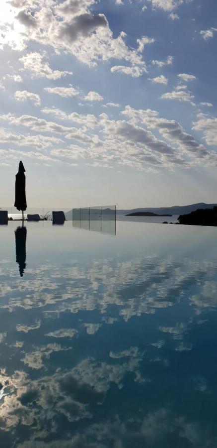 Holiday Hvar Vrbanj Eksteriør billede