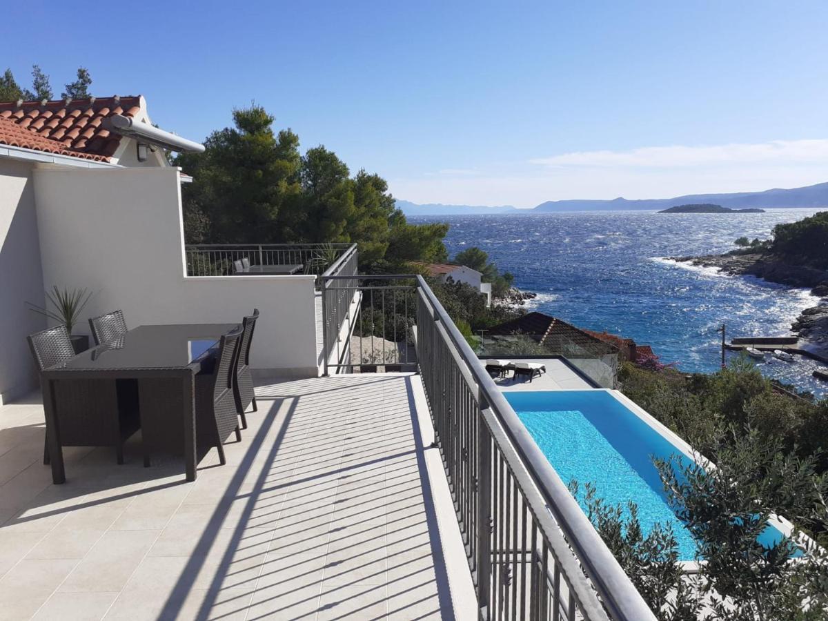 Holiday Hvar Vrbanj Eksteriør billede