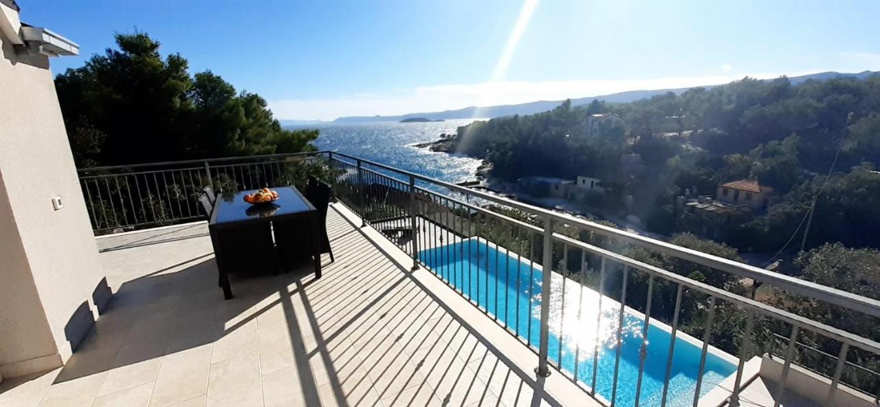 Holiday Hvar Vrbanj Eksteriør billede
