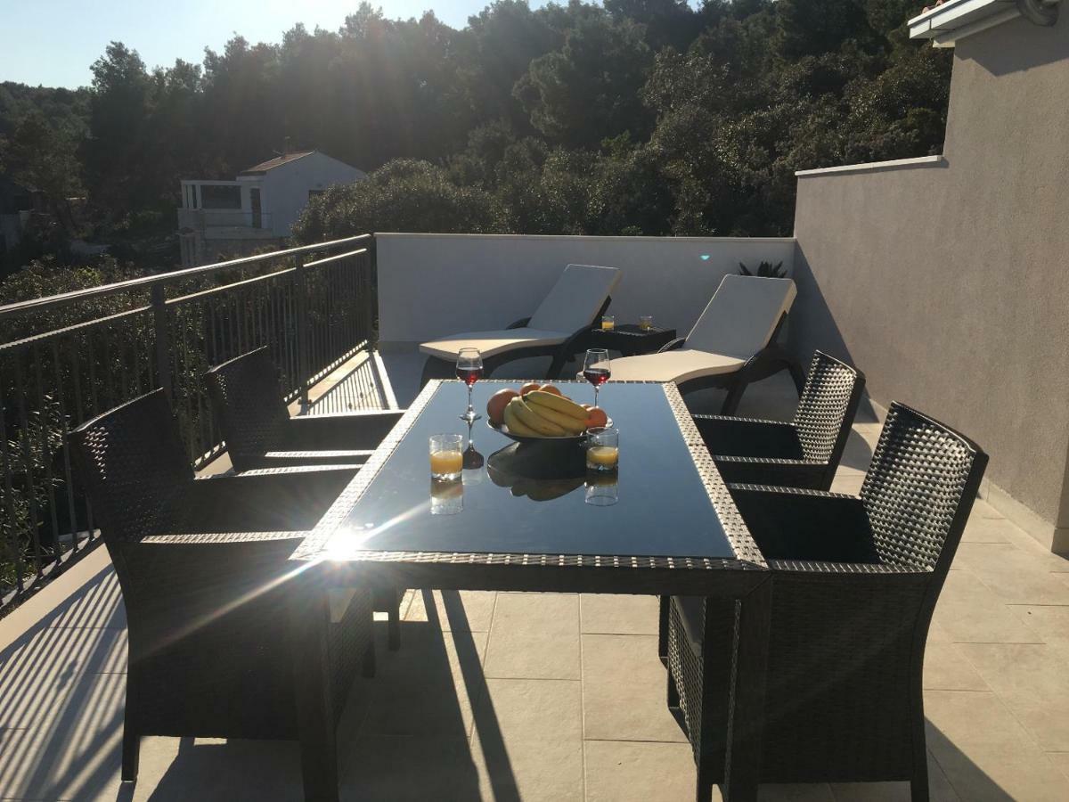 Holiday Hvar Vrbanj Eksteriør billede